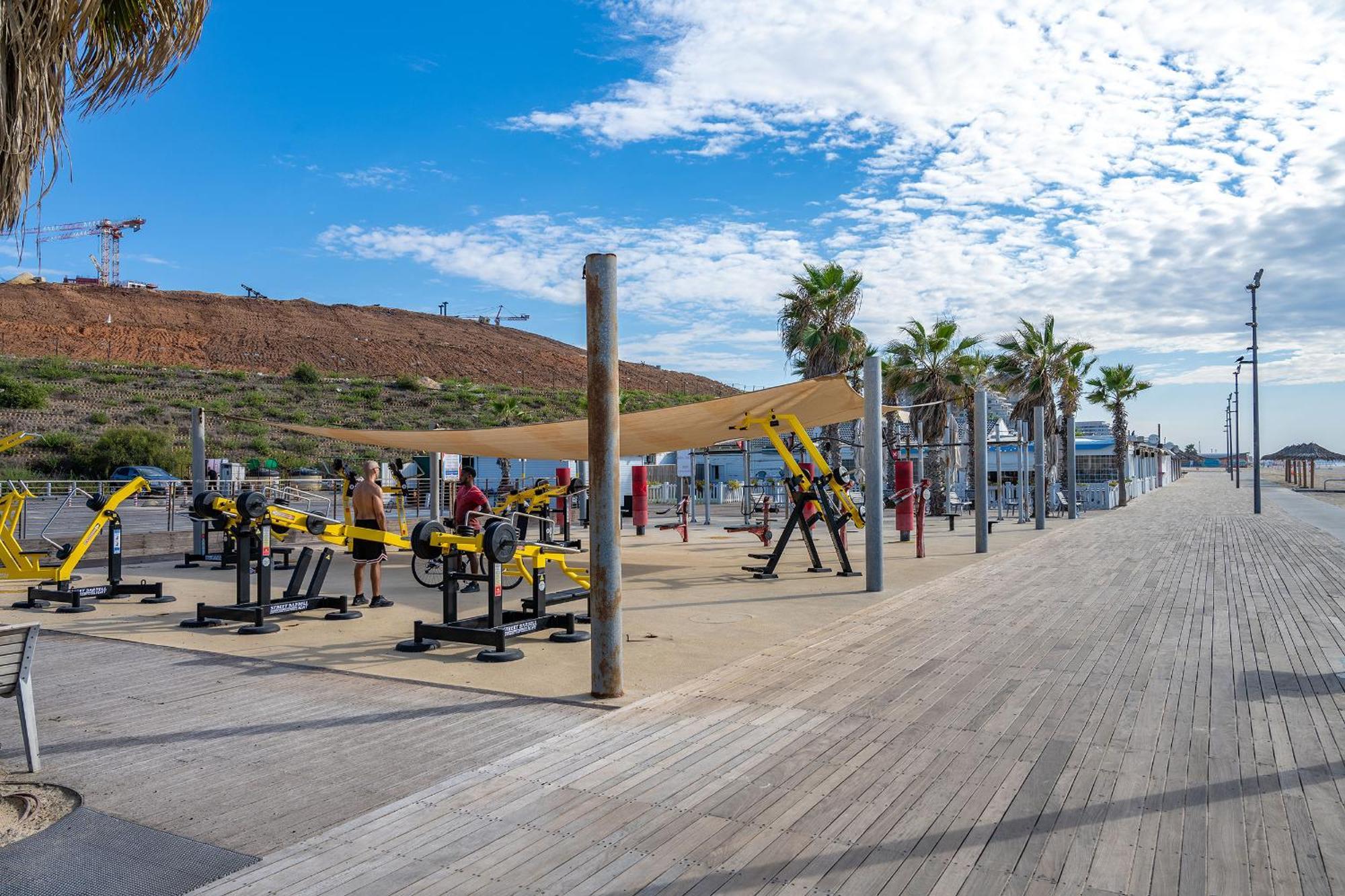 Hi-Yam Seaview Apartments & Suites - יש ממ"ד Bat Yam Exteriör bild