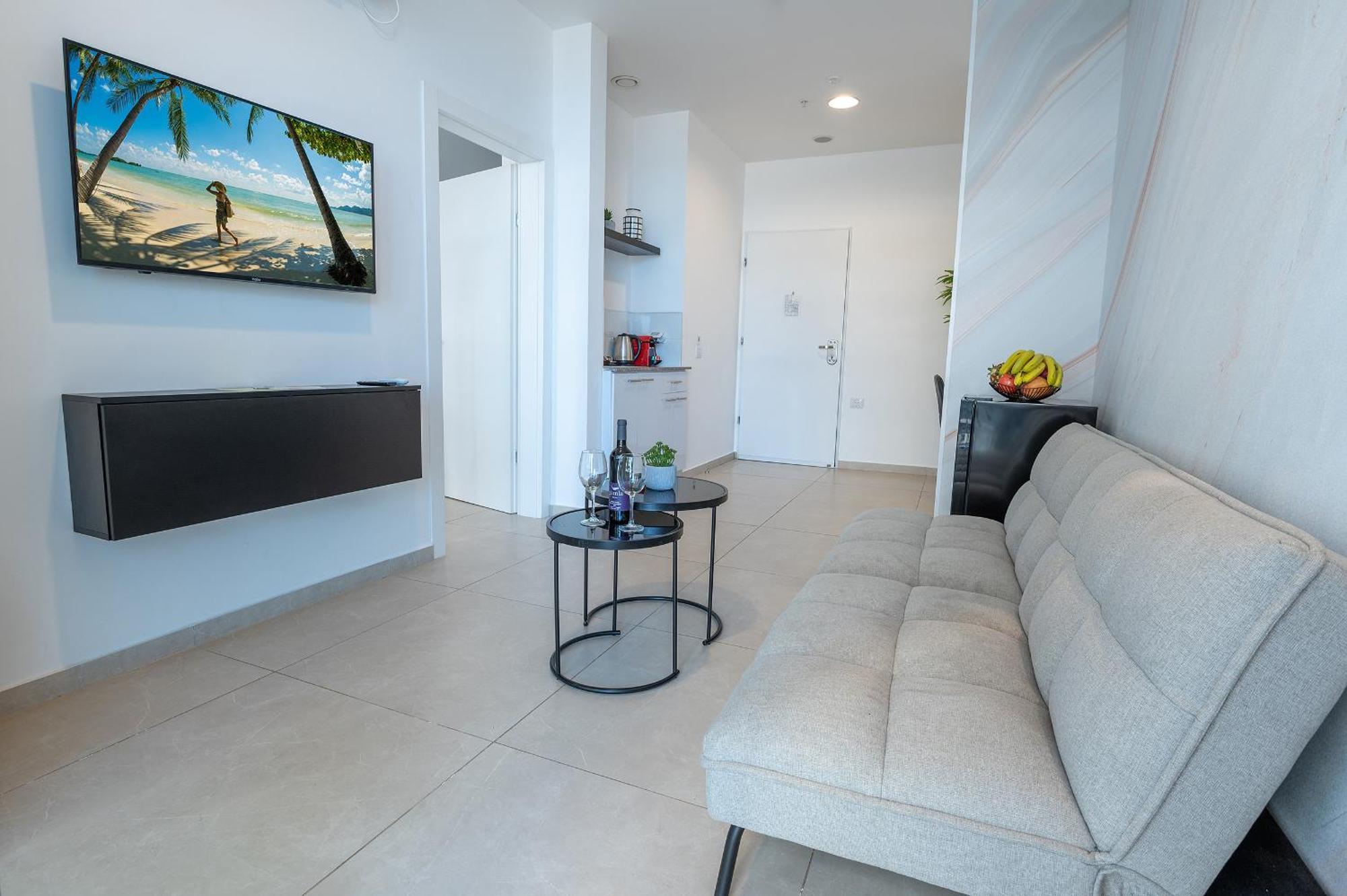 Hi-Yam Seaview Apartments & Suites - יש ממ"ד Bat Yam Rum bild